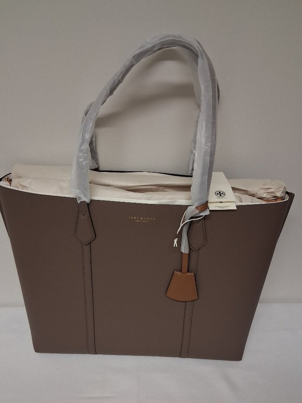 Tory Burch Women's Perry Triple Compartment Tote, Clam Shell New With Tags
